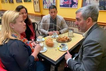 El senador nacionalista Fernando Clavijo durante la visita a Telde (Foto TA)